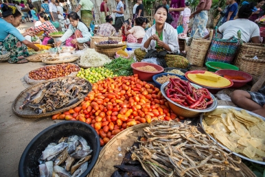 The market of Nyaung U offers a variety of fresh produce