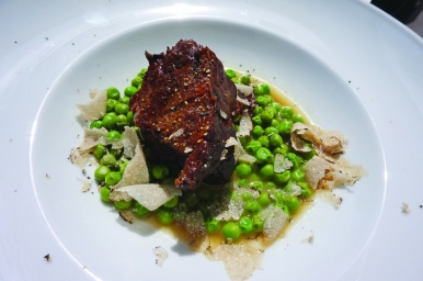Boskarin beef cheek with green peas and truffle flakes at Zigante