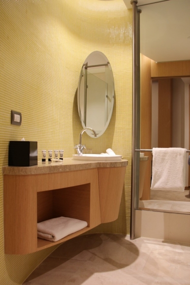 Luxury: Bathroom vanity and sink corner