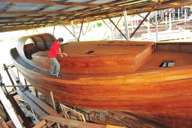 traditional boat building