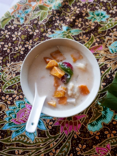 Bubur Cha Cha, a desser with yam, sweet potatoes and chewy jelly