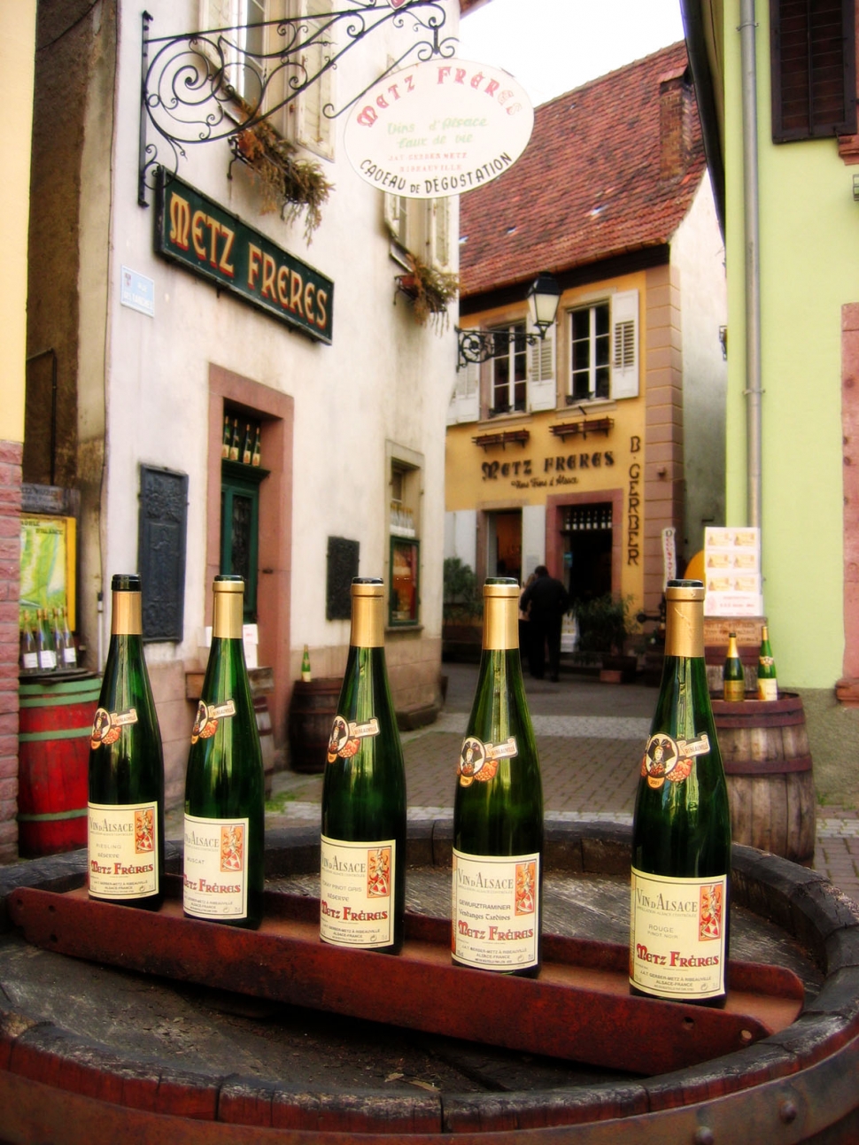 Savour some of the best wines from the Alsace Lorraine region ©  Simon Gurney