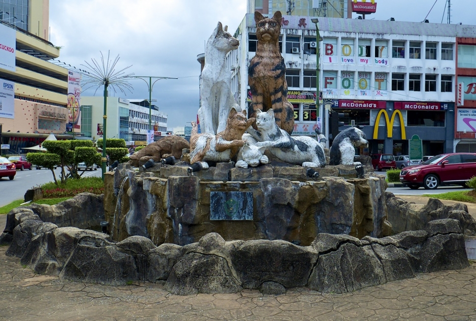 Cat statues in honour of Cat City Kuching.