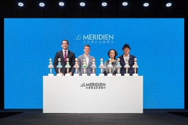 From left to right: Mike Fulkerson , Vice President of Brand Marketing, Asia Pacific; Marriott International Brian Povinelli, Global Brand Leader, Le Méridien Hotels & Resorts; Jing Xiang, co-founder of X+Q Art; Guangci Qu, co-founder of X+Q Art
