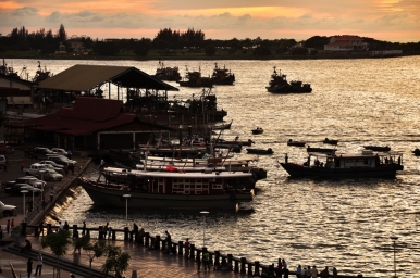 Sabah’s iconic waterfront, Photo © Freeimages