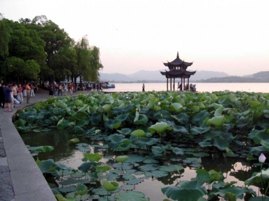 West Lake, Hangzhou, Photo © Freeimages