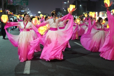 Dancers performing on the streets