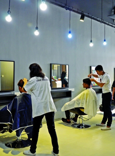 Cut X Dignity trains underprivileged youth in the art of hairdressing
