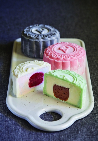 Snowskin mooncakes with ice cream filling