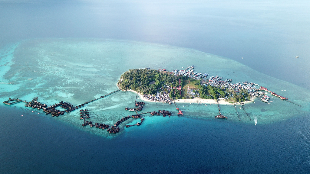 Aerial shot of Mabul Island