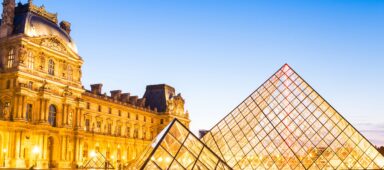 Louvre museum at dusk