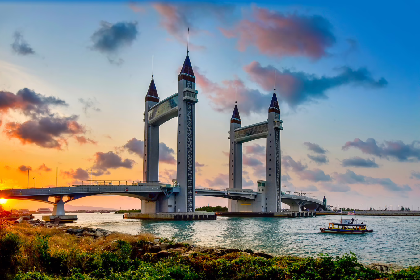 Kuala Terengganu’s iconic drawbridge